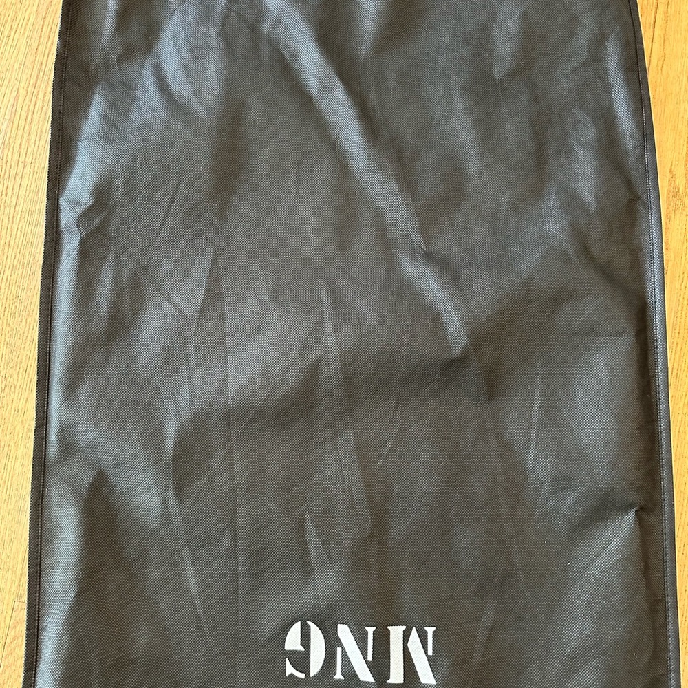 Mango - Picture 9 of 9